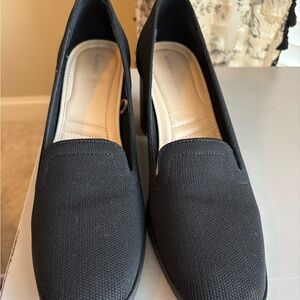 Adrienne Vittadini Black Loafers for Women